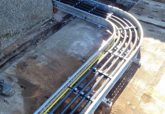 Cable ladder and 400mm single cores Cable ladder and 400mm single cores